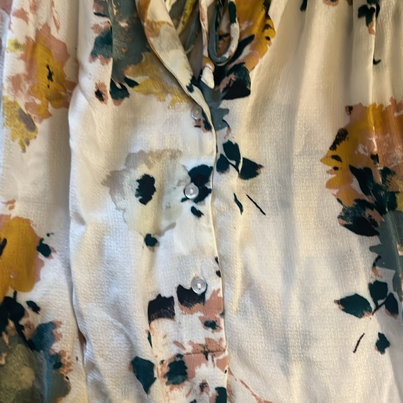 NWOT! Women’s Lucky Brand Peasant Blouse. Cream. Long sleeve. Large w/tie - Picture 5 of 8